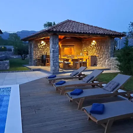 Stunning In Soboli, Cavle With Kitchen