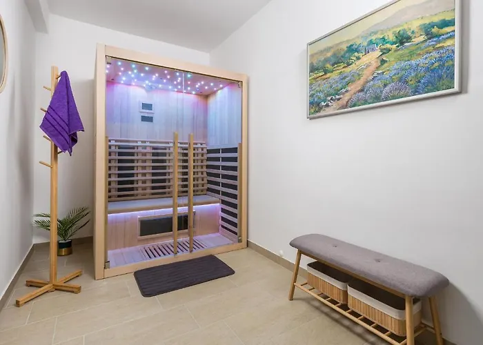 In Soboli, Cavle With Sauna